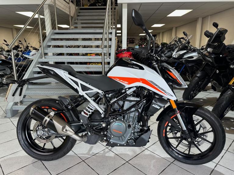 KTM 390 Duke 2023