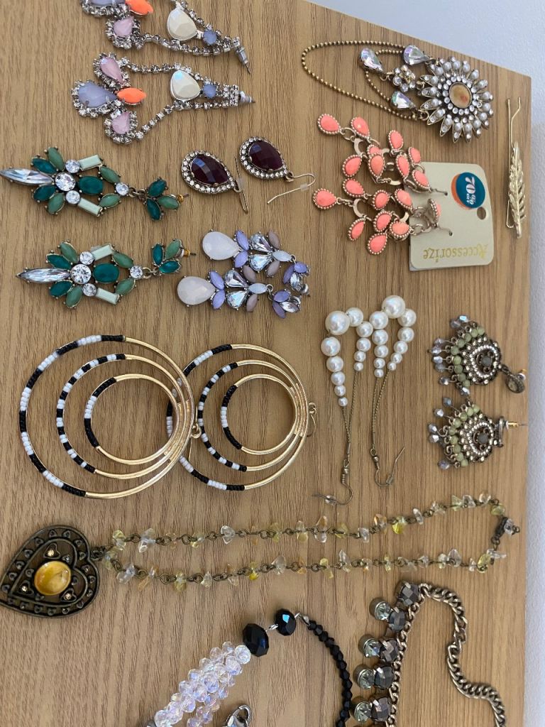 Stunning jewellery bundle for sale!