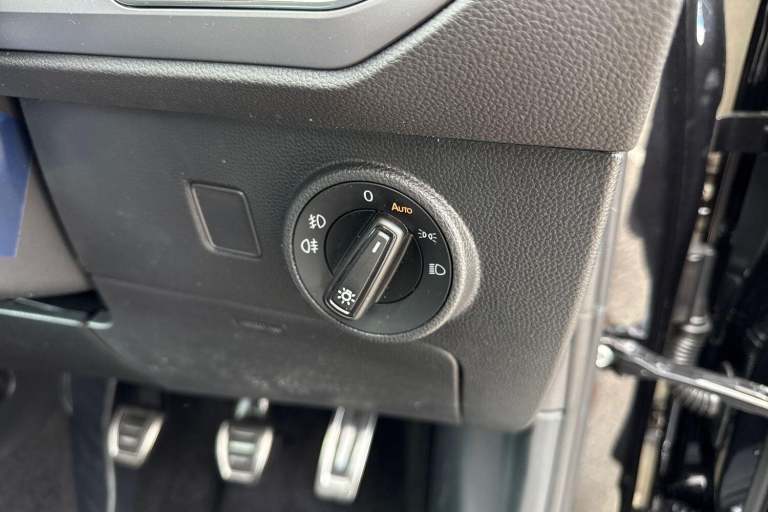 2025 SEAT Ateca 1.5 TSI EVO FR Black Edition Euro 6 (s/s) 5dr SUV PETROL Manual