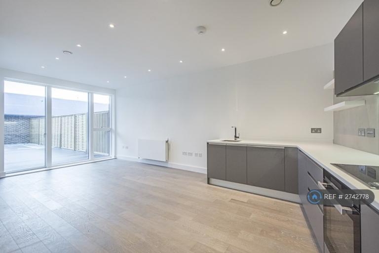 2 bedroom flat in Prime House, London, W10 (2 bed) (#2742778)