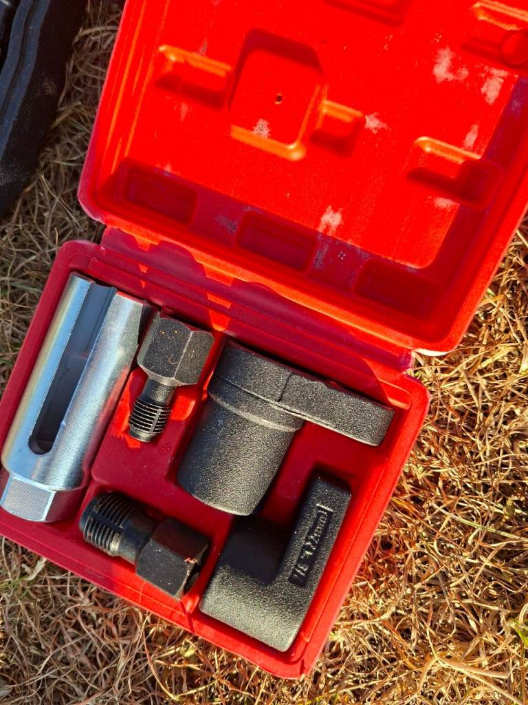 Oxygen Sensor Socket Set in Red Case – Good Condition