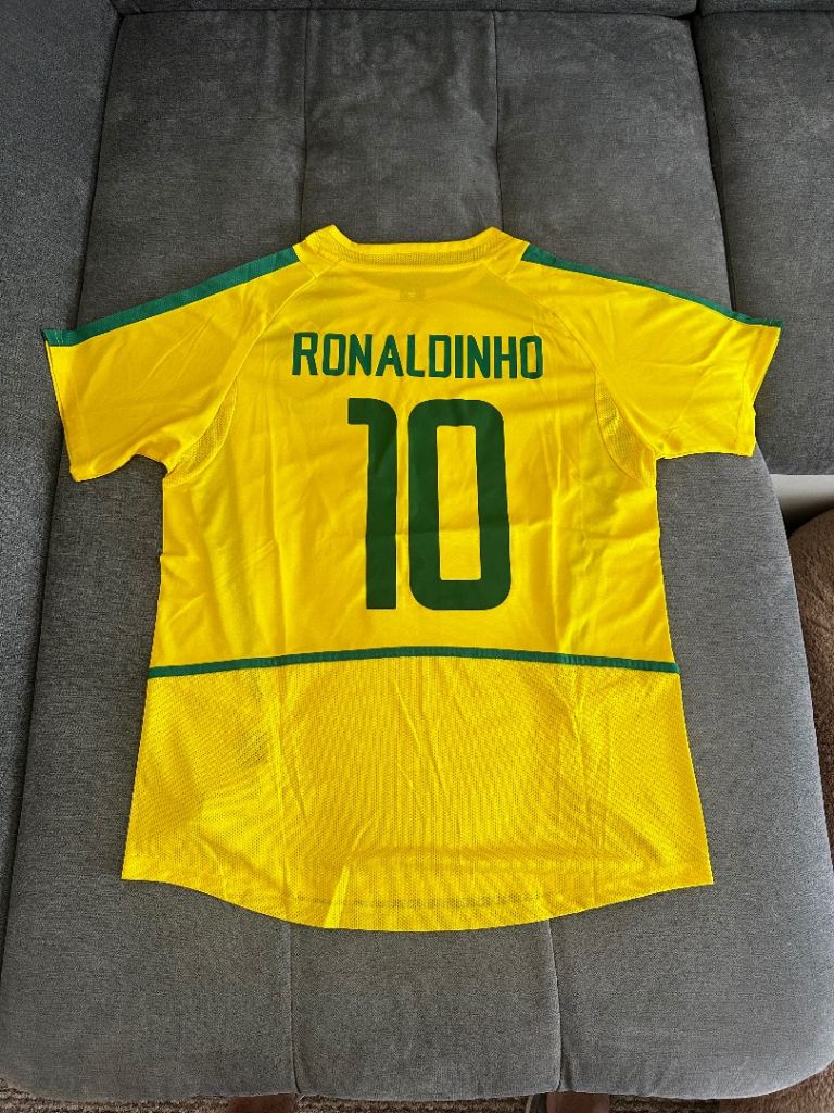Ronaldino 10 Brazil football shirt jersey size XL nike 2002 world cup home kit retro vintage