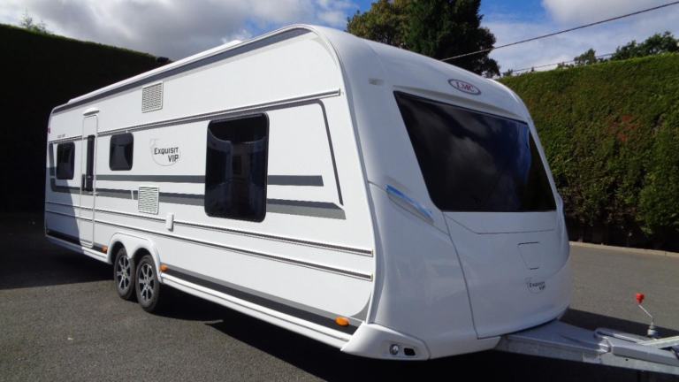 LMC 655 VIP Exquisit 5 BERTH,FIXED BED CARAVAN IN VERY CLEAN CONDITION. 2019