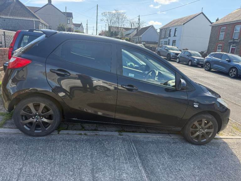 mazda 2 black edition