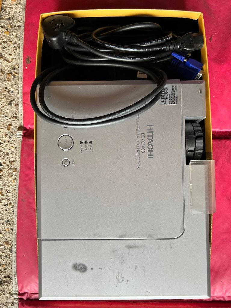 REDUCEDHITACHI PROJECTOR