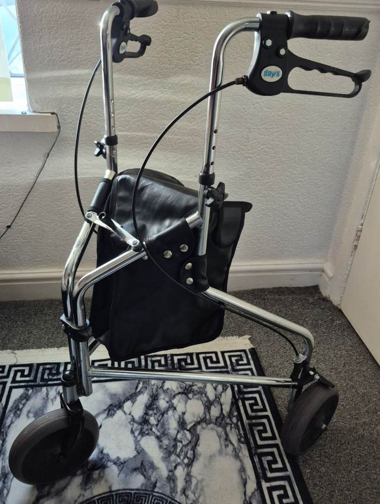 Lightweight Tri Walker Mobility Walking Aid 3 Wheel Rollator with Bag