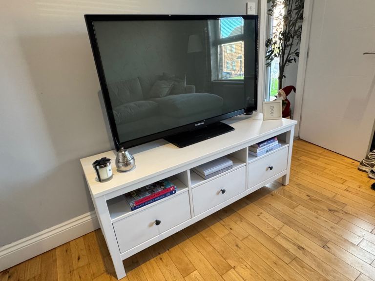 IKEA Hemnes TV unit 