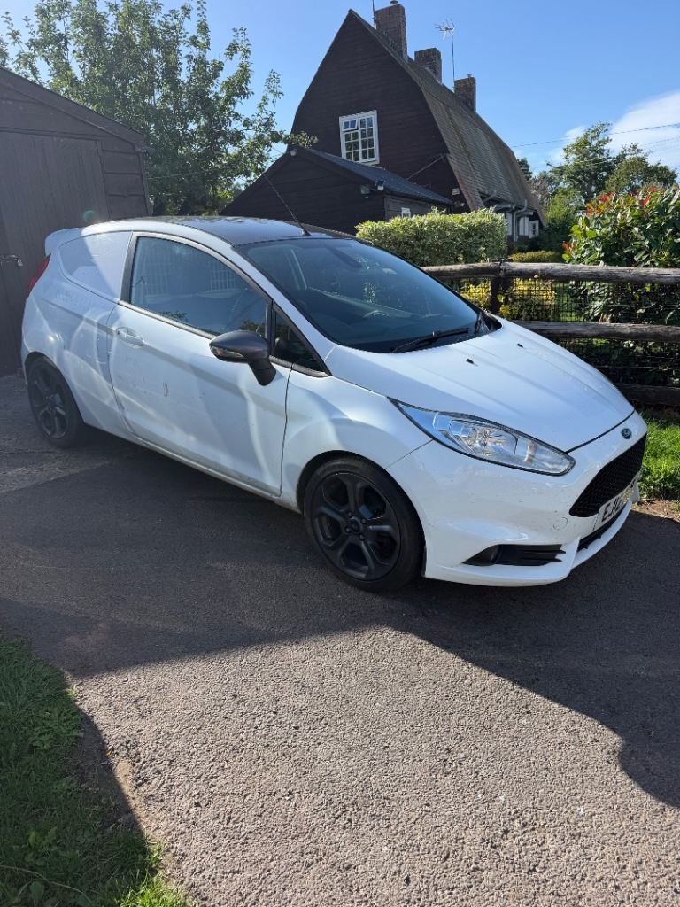 Ford, FIESTA, Car Derived Van, 2012, Manual, 1560 (cc)