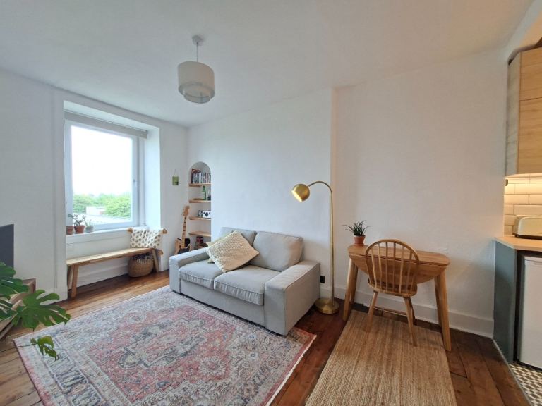 1 bedroom flat in Granton Road, Trinity, Edinburgh, EH5 3NJ
