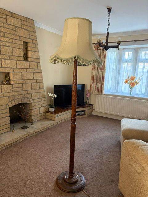 Floor lamp with shade
