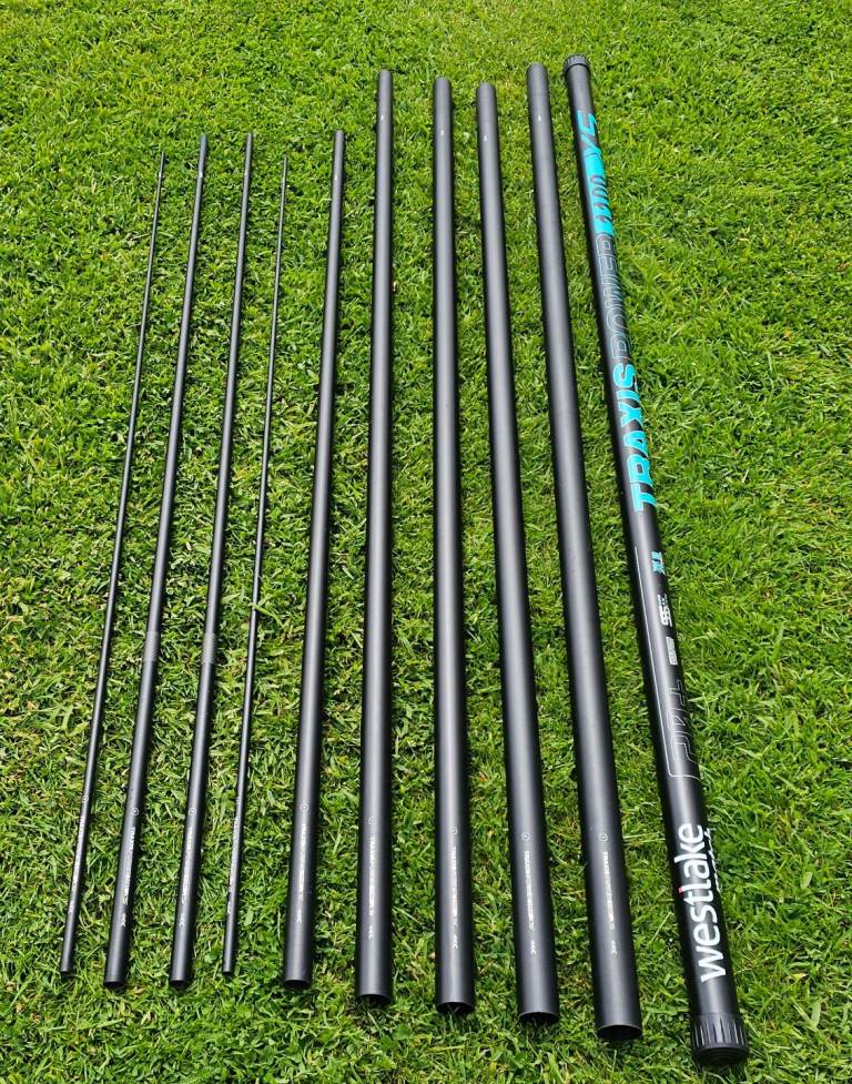 11m fishing pole, perfect condition 