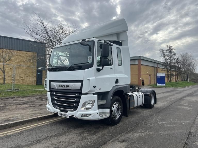 2019 DAF TRUCKS CF 0.0 2dr Tractor Unit Automatic Diesel 4X2 NA DIESEL Automatic