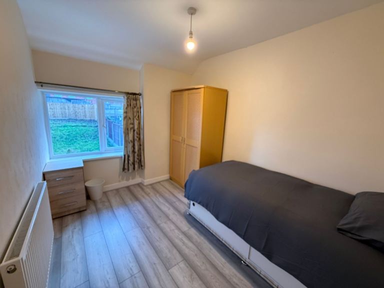 Hmo Shared Accommodation MUST BE UNIVERSAL CREDIT & PiP