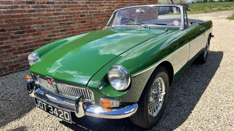 MGB ROADSTER BRITISH RACING GREEN