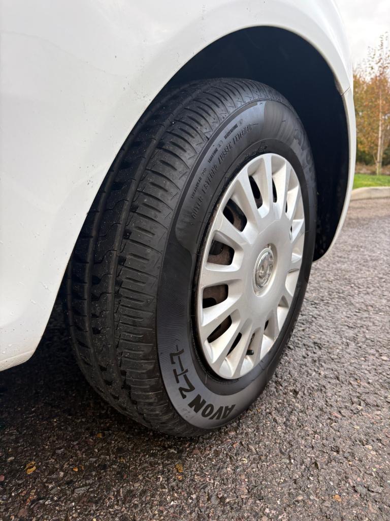 2013 Vauxhall Corsa 1.2 S 3dr HATCHBACK Petrol Manual