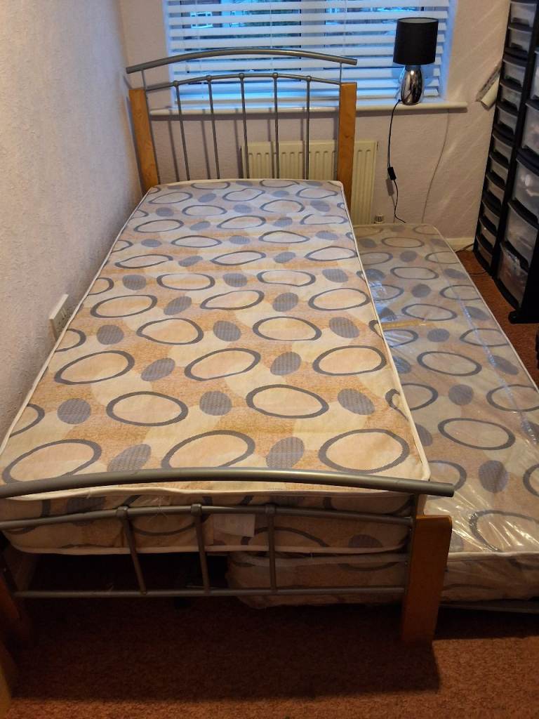 Single Metal Bed Frame with Pull-Out Guest Bed and Mattresses