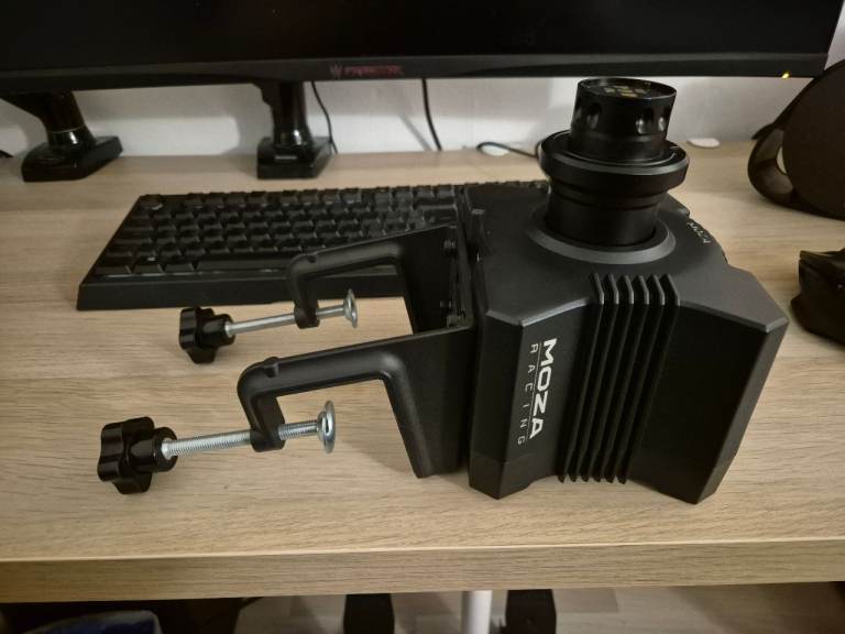 Moza R5 Sim Racing Wheelbase