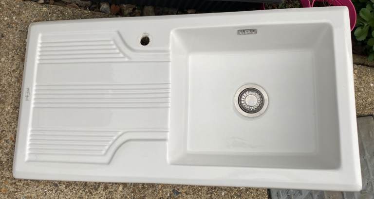 White ceramic kitchen sink with draining board - Franke brand 