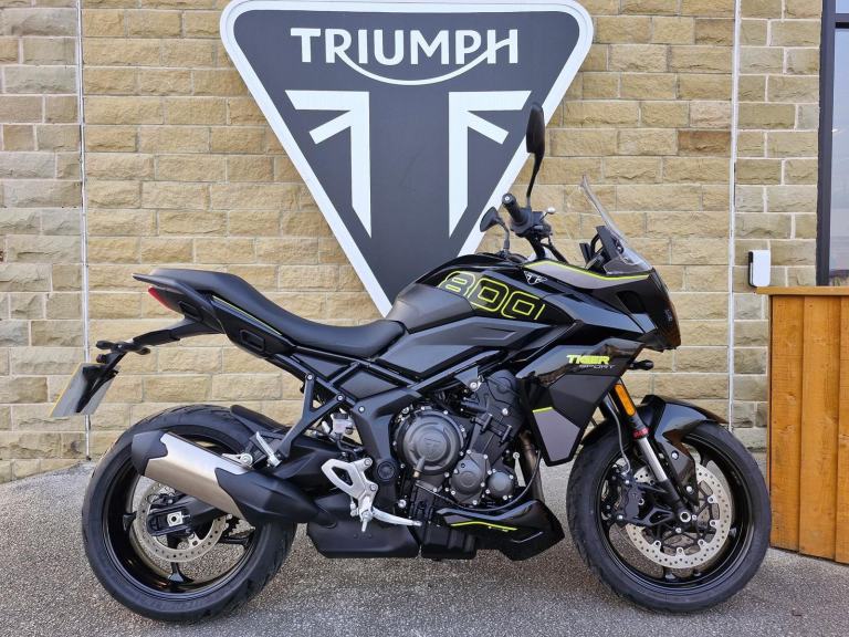 2025 Triumph Tiger Sport 800 - 1 Owner - Excellent condition - Just 255 miles