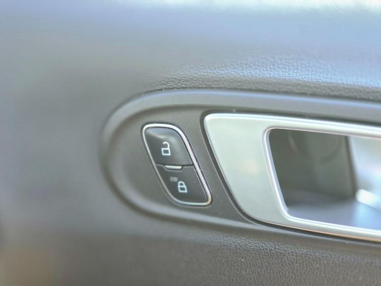 2018 Ford Ecosport 1.0T EcoBoost Zetec Auto Euro 6 (s/s) 5dr HATCHBACK Petrol Automatic