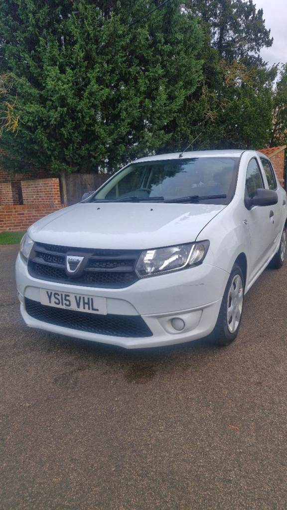 🚘 DACIA SANDERO 🚘 FULL YEARS MOT & FULL SERVICE HISTORY INC CAMBELT 