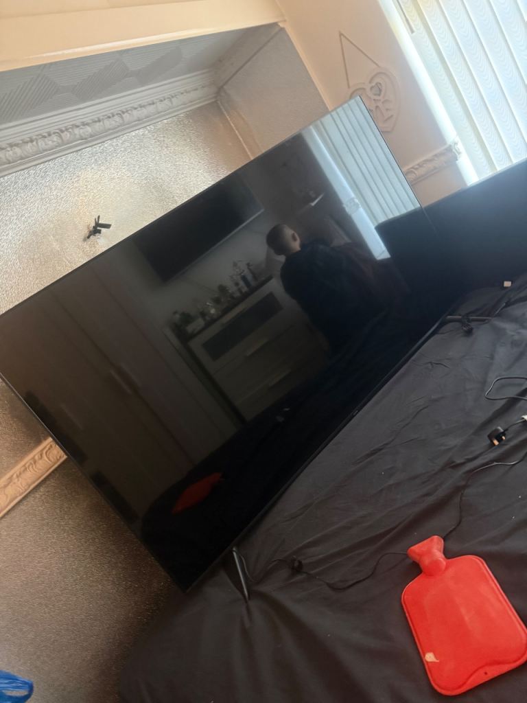 75 ich  tv smart  Samsung  tv all working 