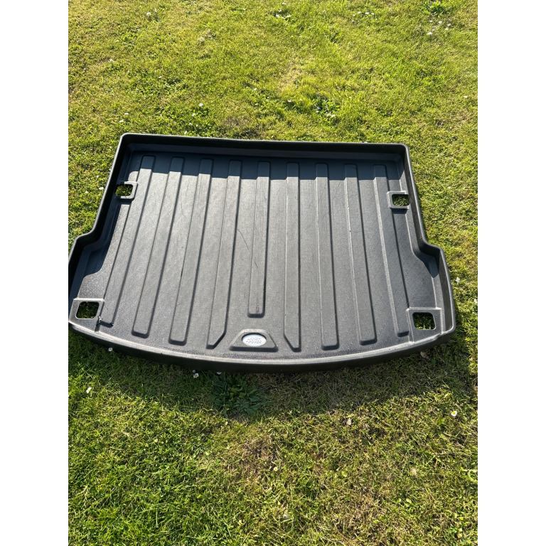Landrover rubber boot tray and 4 x mats 