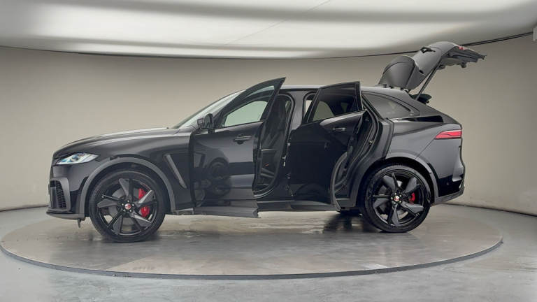 2021 Jaguar F-Pace 5.0 P550 V8 SVR SUV 5dr Petrol Quickshift AWD Euro 6 (s/s) (550 ps) SUV Petrol...