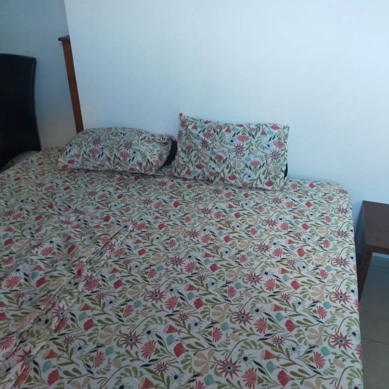King Size Room For Rent