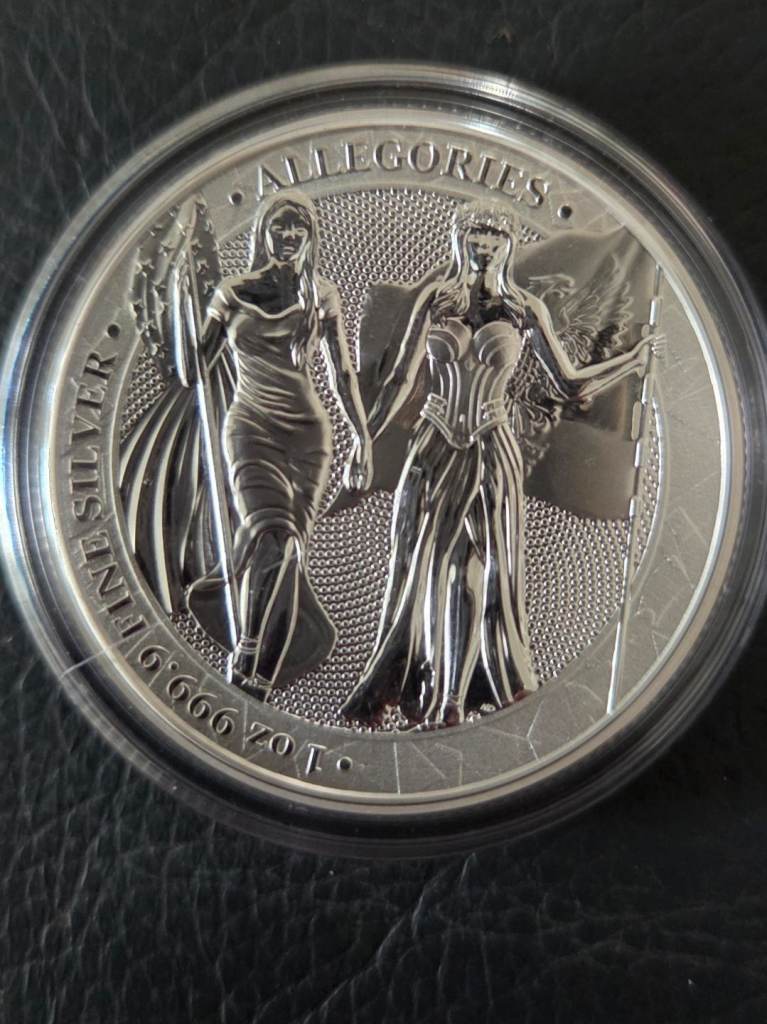 image for Beautiful 1oz fine Silver coin 