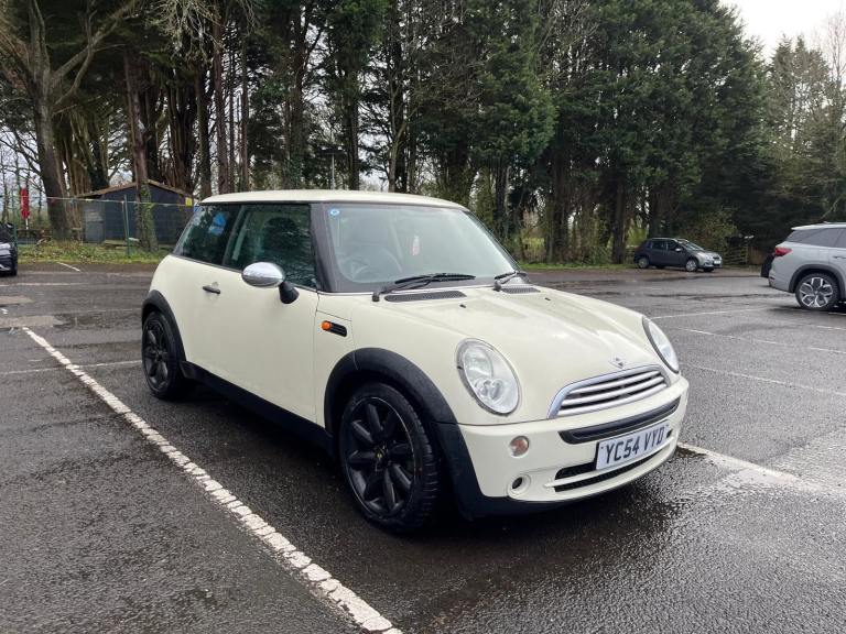 2004 Mini One 1.6, Full leather, Cooper Alloys 