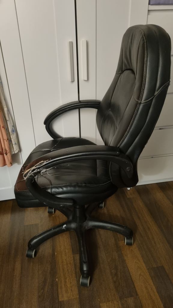 Free Solid leather office chair