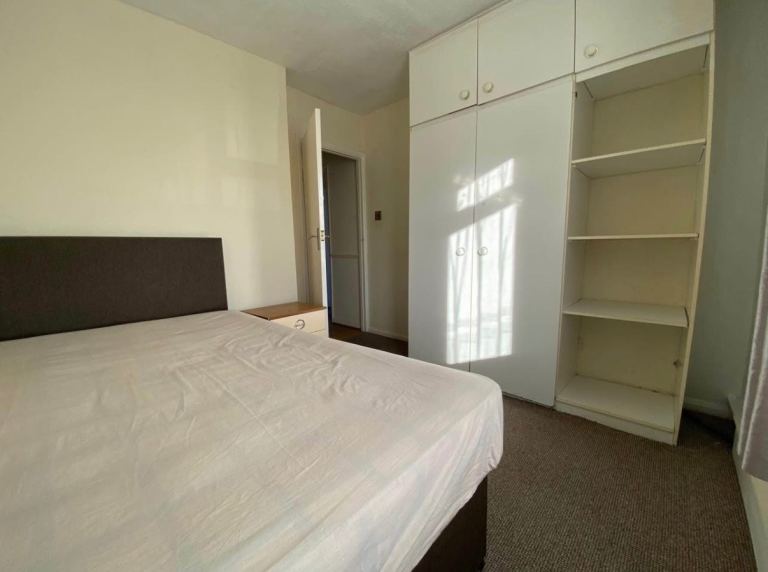Private room for rent 