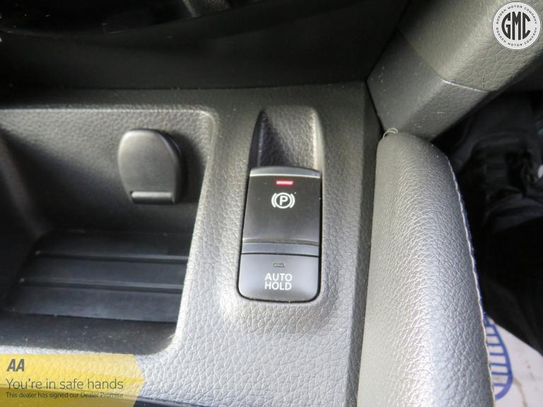 NISSAN QASHQAI 1.5 dCi N-Connecta Full Service History, Satnav 2019