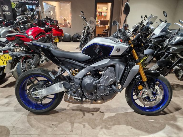 2025 YAMAHA MT-09 SP IN ICON BLUE