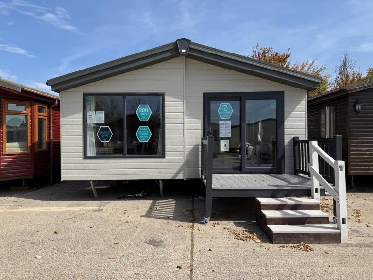 New 2025 2 Bed Resi Spec Willerby Twin Lodge - Bath, Ensuite, Patio - Offsite
