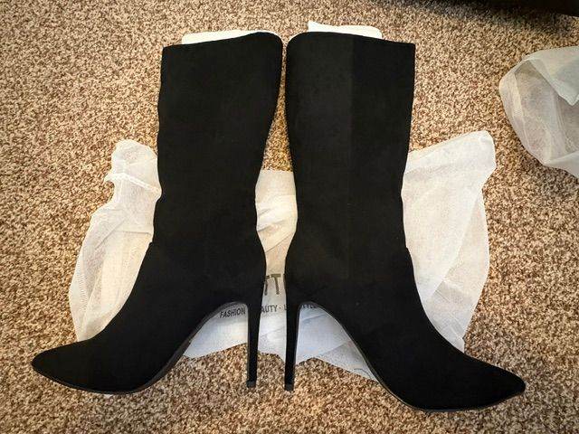 Women's faux suede point toe stiletto heel boots, size UK 3