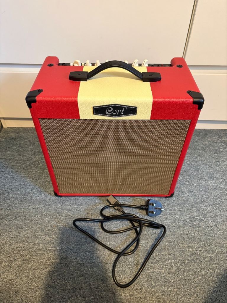 Cort CM30R Practice Amplifier 30W Super Red
