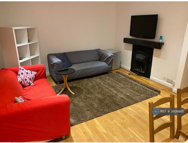 3 bedroom flat in Fenwick Place, London, SW9 (3 bed) (#2908865)