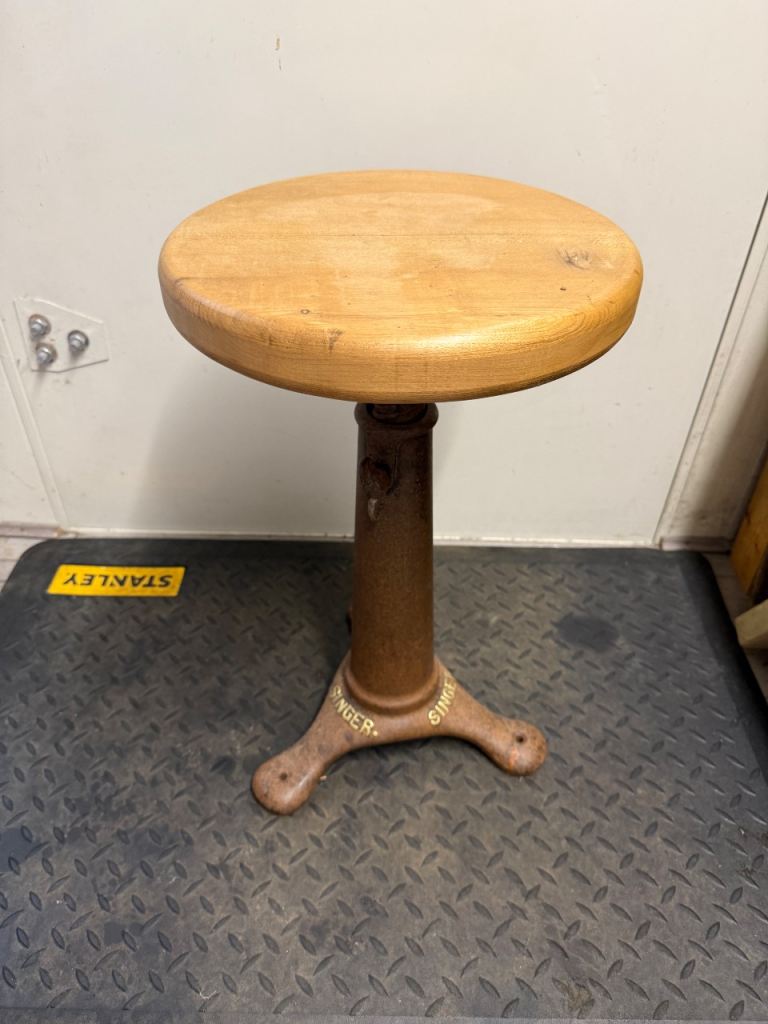 Singer sewing machinist industrial cast iron adjustable stool
