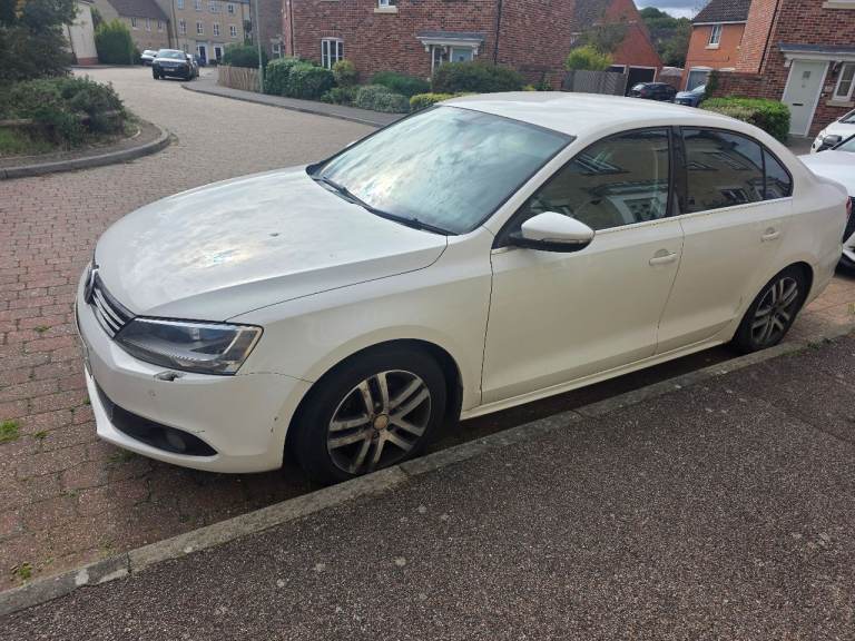 Volkswagen, JETTA, Saloon, 2011, Semi-Auto, 1598 (cc), 4 doors