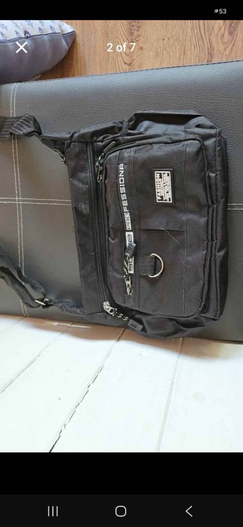 Teenagers black cross bag