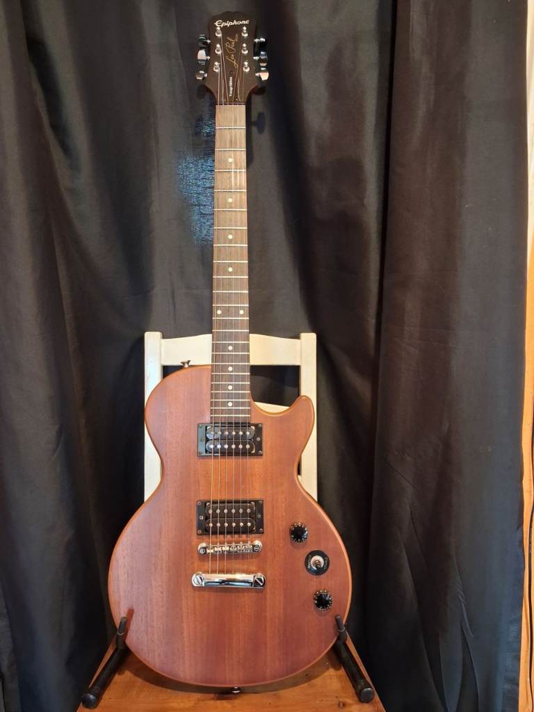 Epiphone Les Paul Vintage Edition (Satin Walnut), very good conditions with basic gigbag