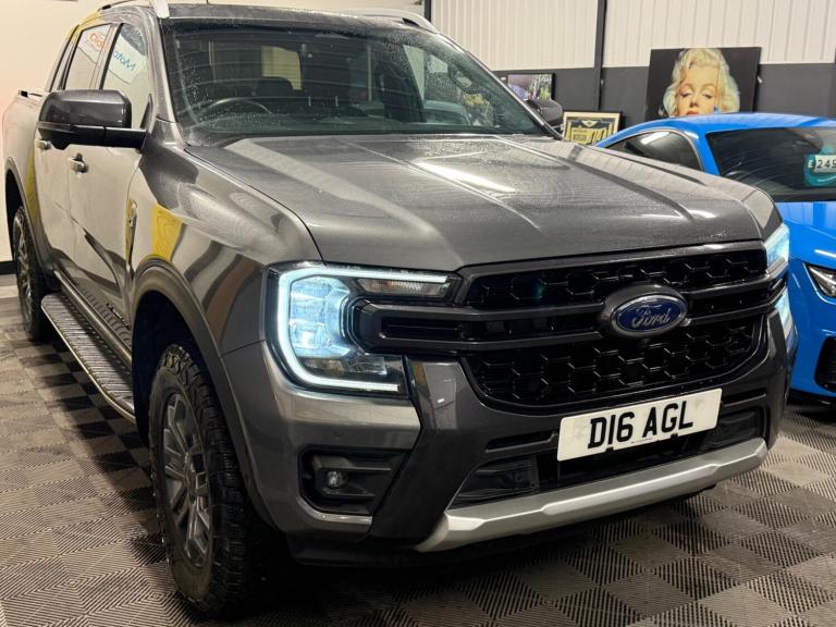 2025 Land Rover Defender 3.0 D350 Hard Top X-Dynamic HSE Auto PANEL VAN DIESEL Automatic