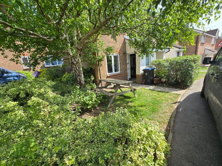 1 bed flat
