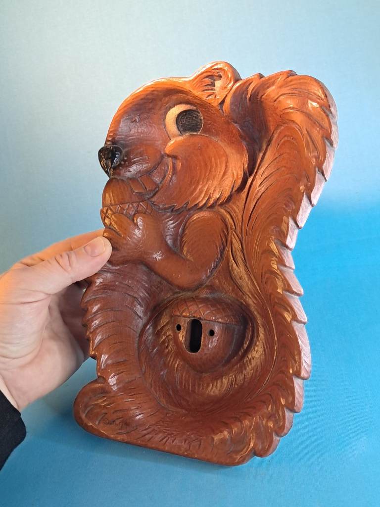 Vintage squirrel-shaped nut dish, made by Resin,designed to hold nuts and nutcracker. 