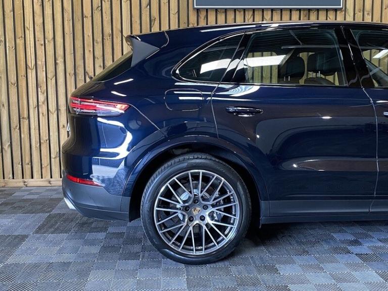 2022 Porsche Cayenne V6 E-Hybrid SUV HYBRID Automatic