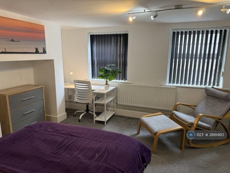 1 bedroom in London Road, Maidstone, ME16 (#2861460)