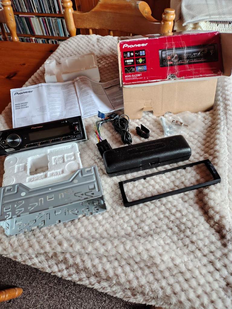Pioneer MVH-S420BT