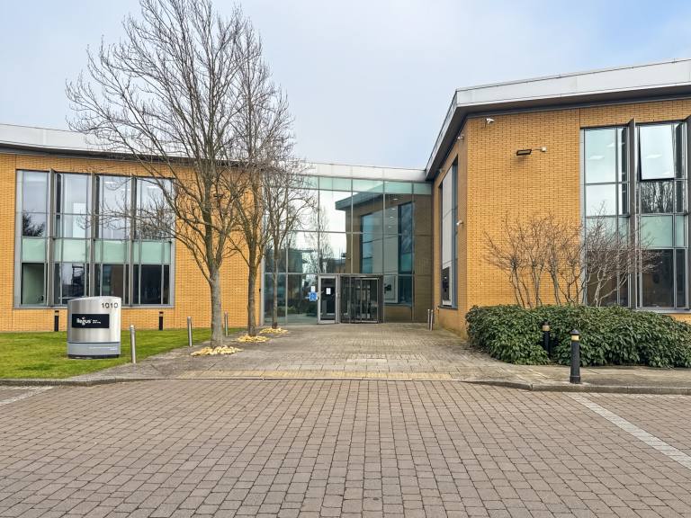 Cambridge - CB23 6DP \ Compact Office for Rent for 1 Person